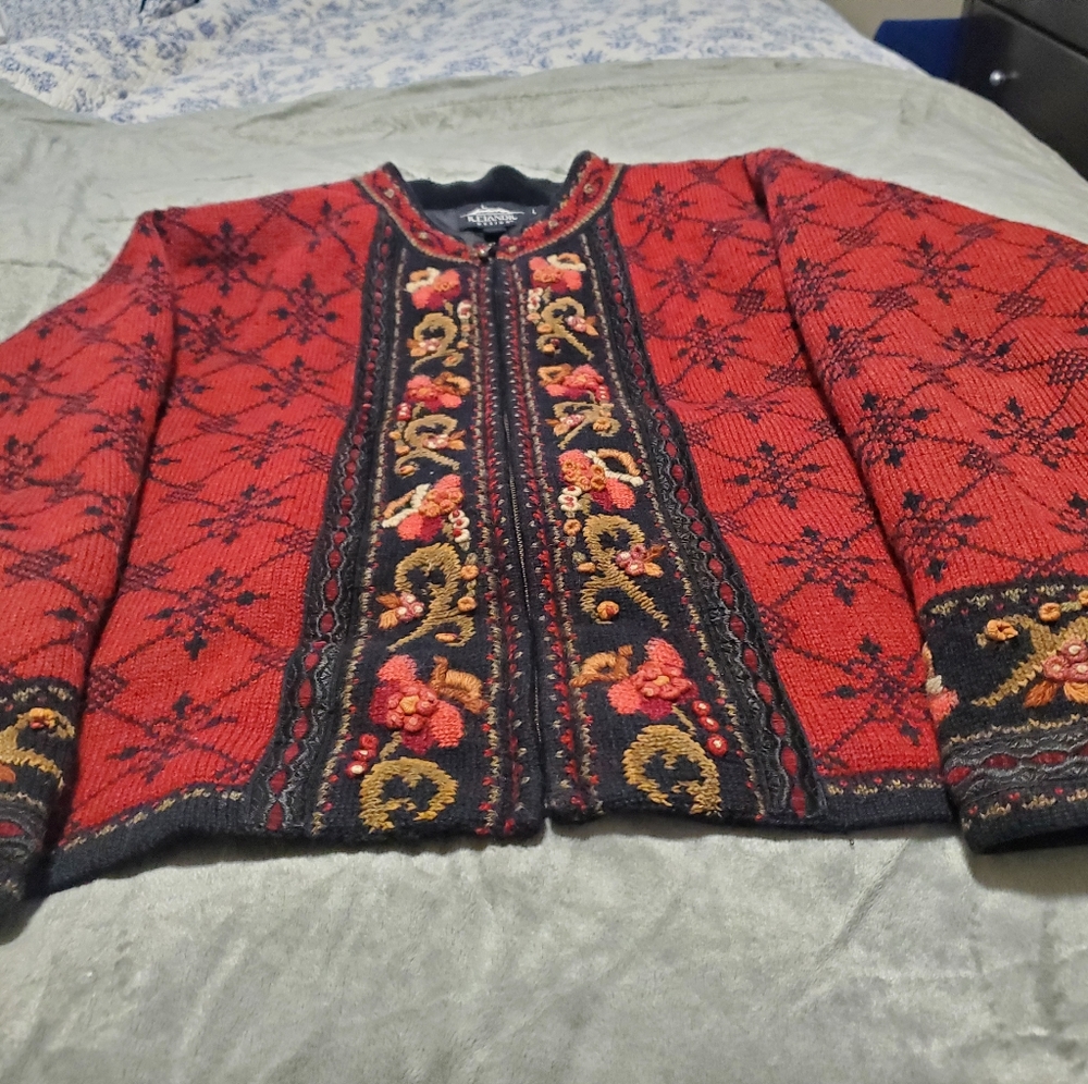 Icelandic Design Sweater Jacket size Large